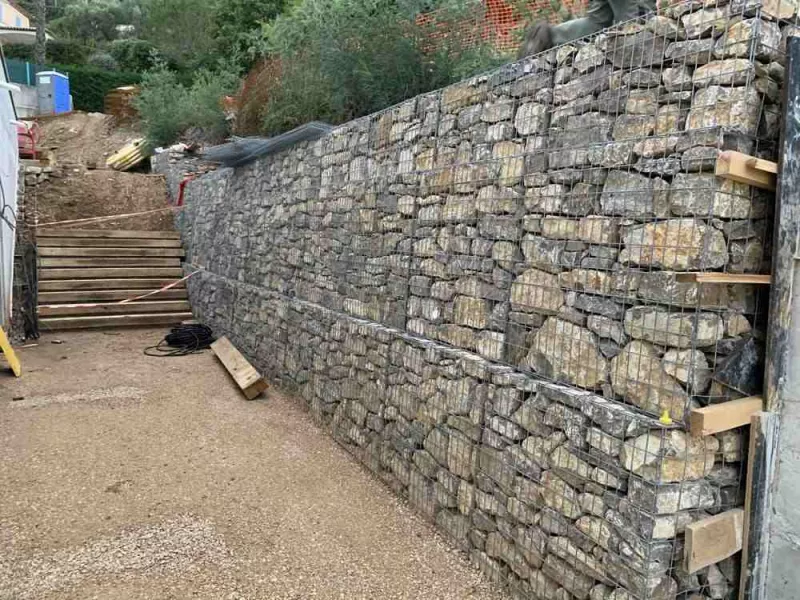 Travaux d'enrochement, Mougins, MANZONE