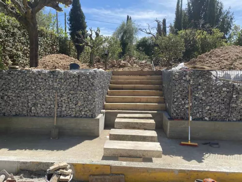 Travaux d'enrochement, Mougins, MANZONE